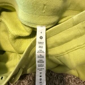Lululemon scuba joggers - Size 6